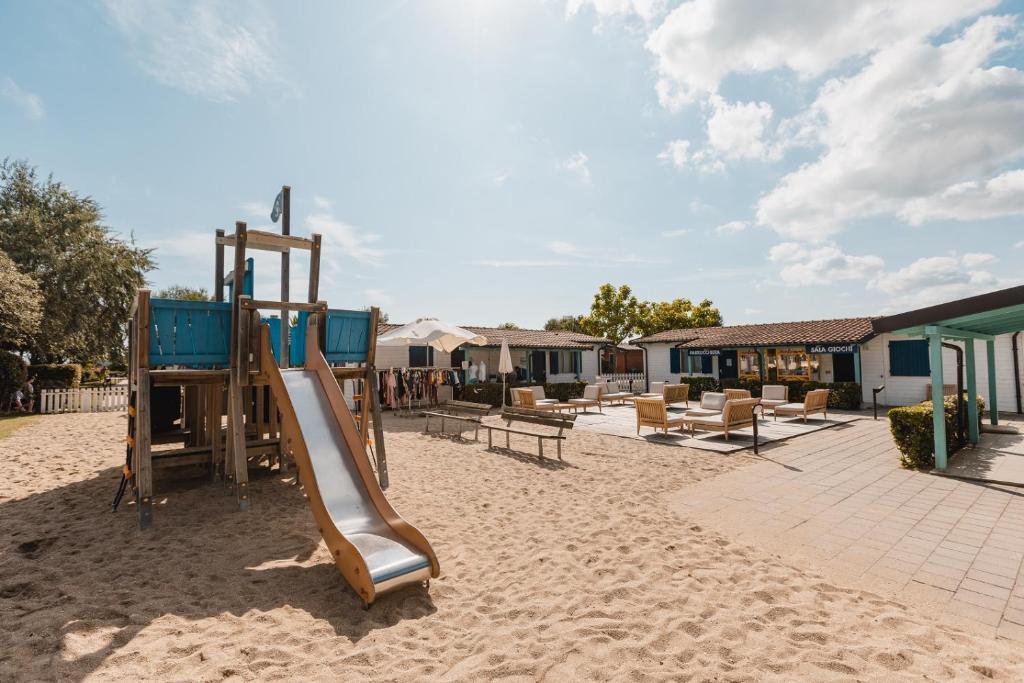 Natural Village Resort ปอร์โต โปเตนซา ปีเชนา ภายนอก รูปภาพ
